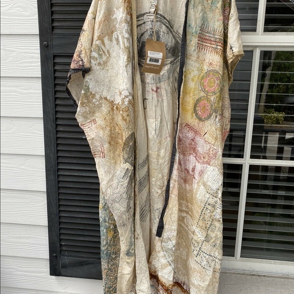Magnolia Pearl Other - ISO!! Magnolia Pearl Veda graphic kimono